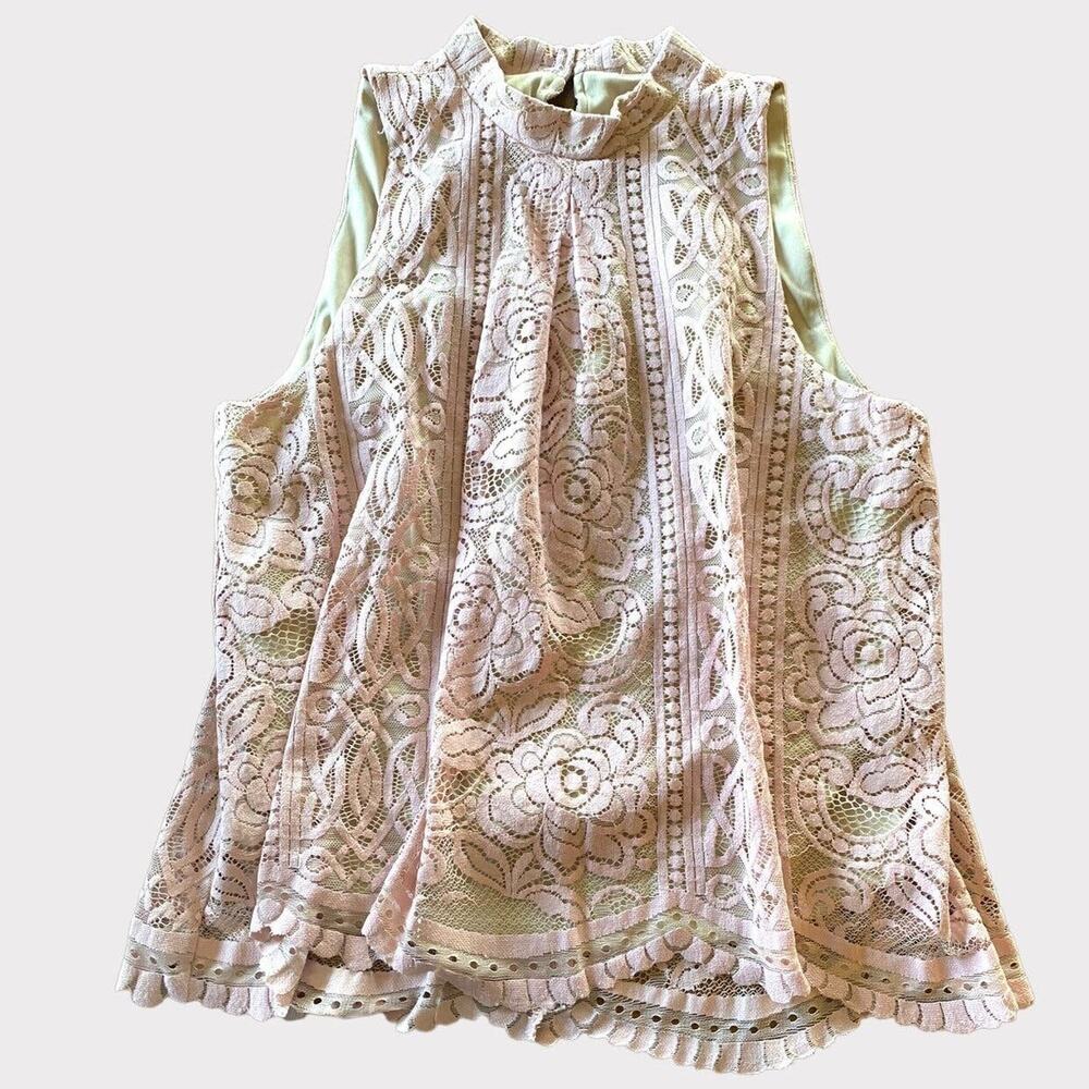 Love Fire (S) Pink Lace Floral Top